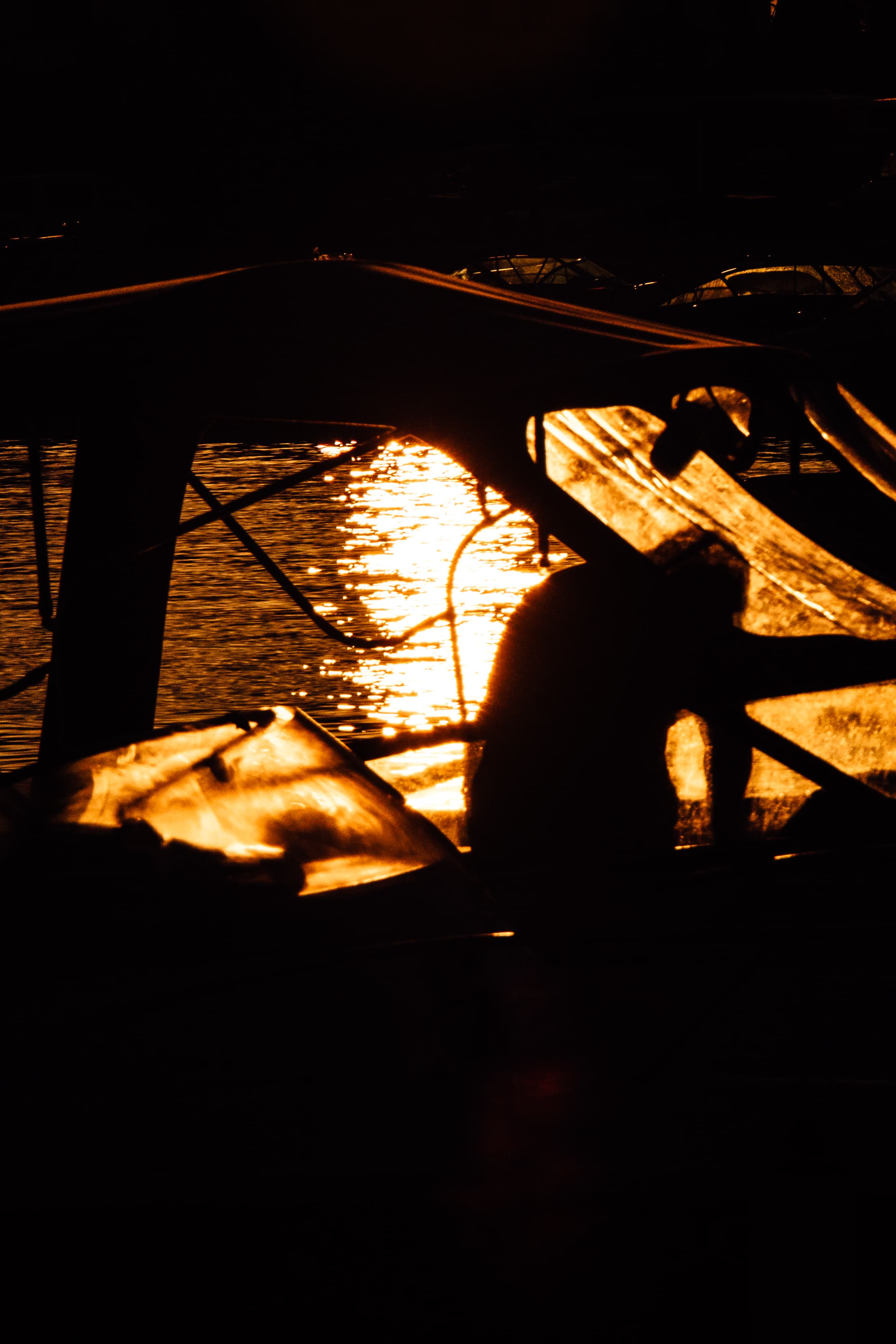 BoatShadow_02_l7yubi