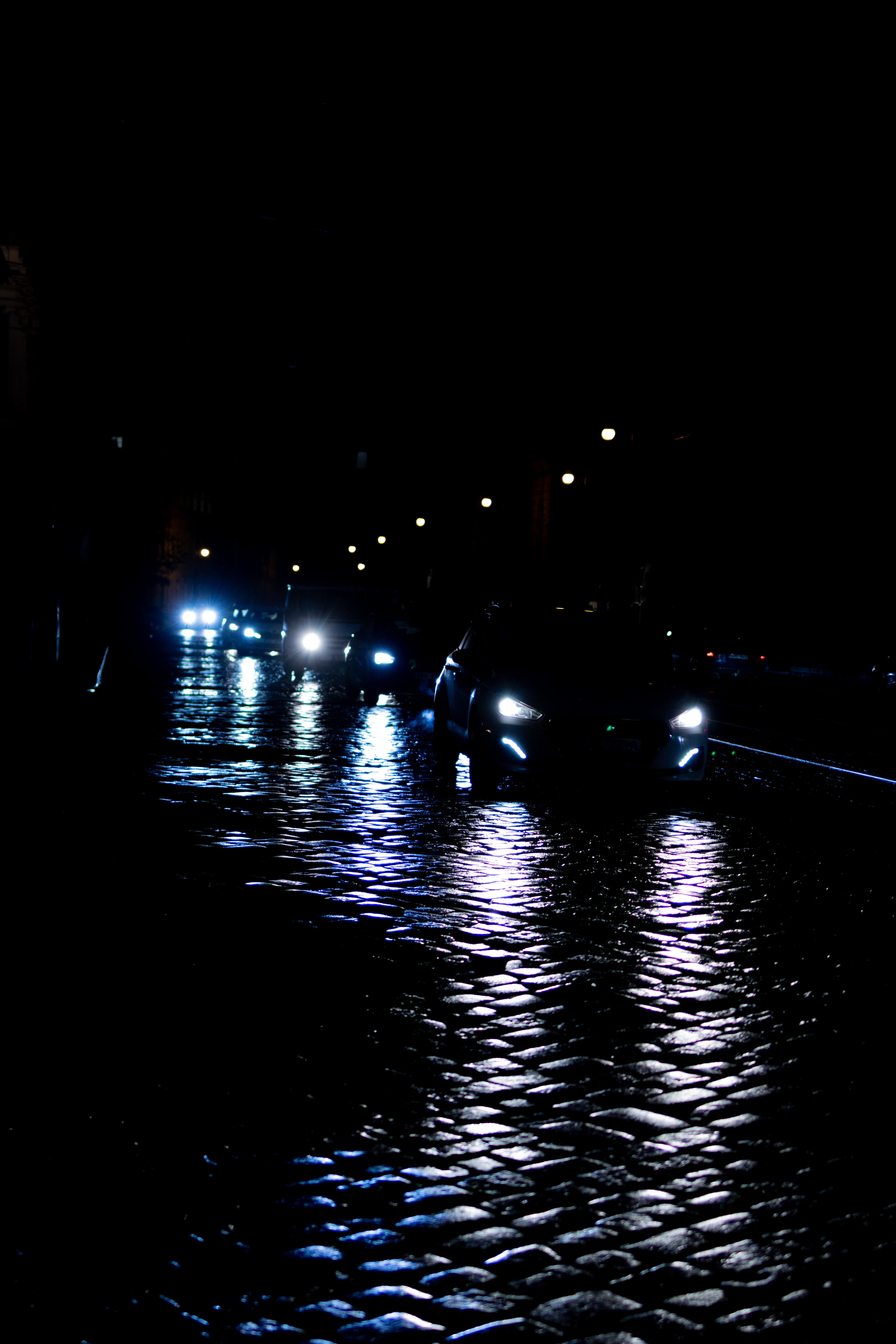 NightCars_01_ajvyux