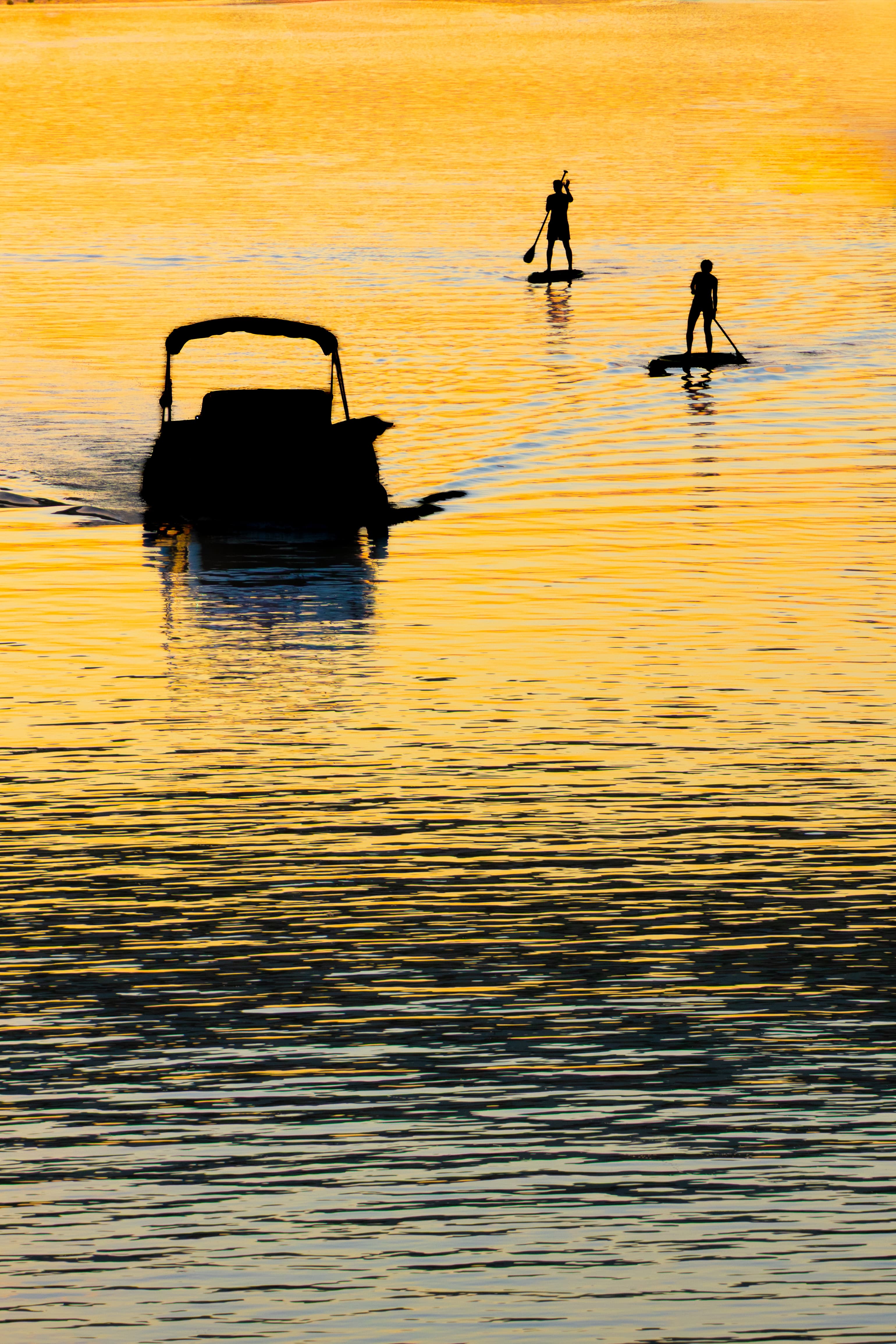 BoatSunset_01_PS_iifcg9